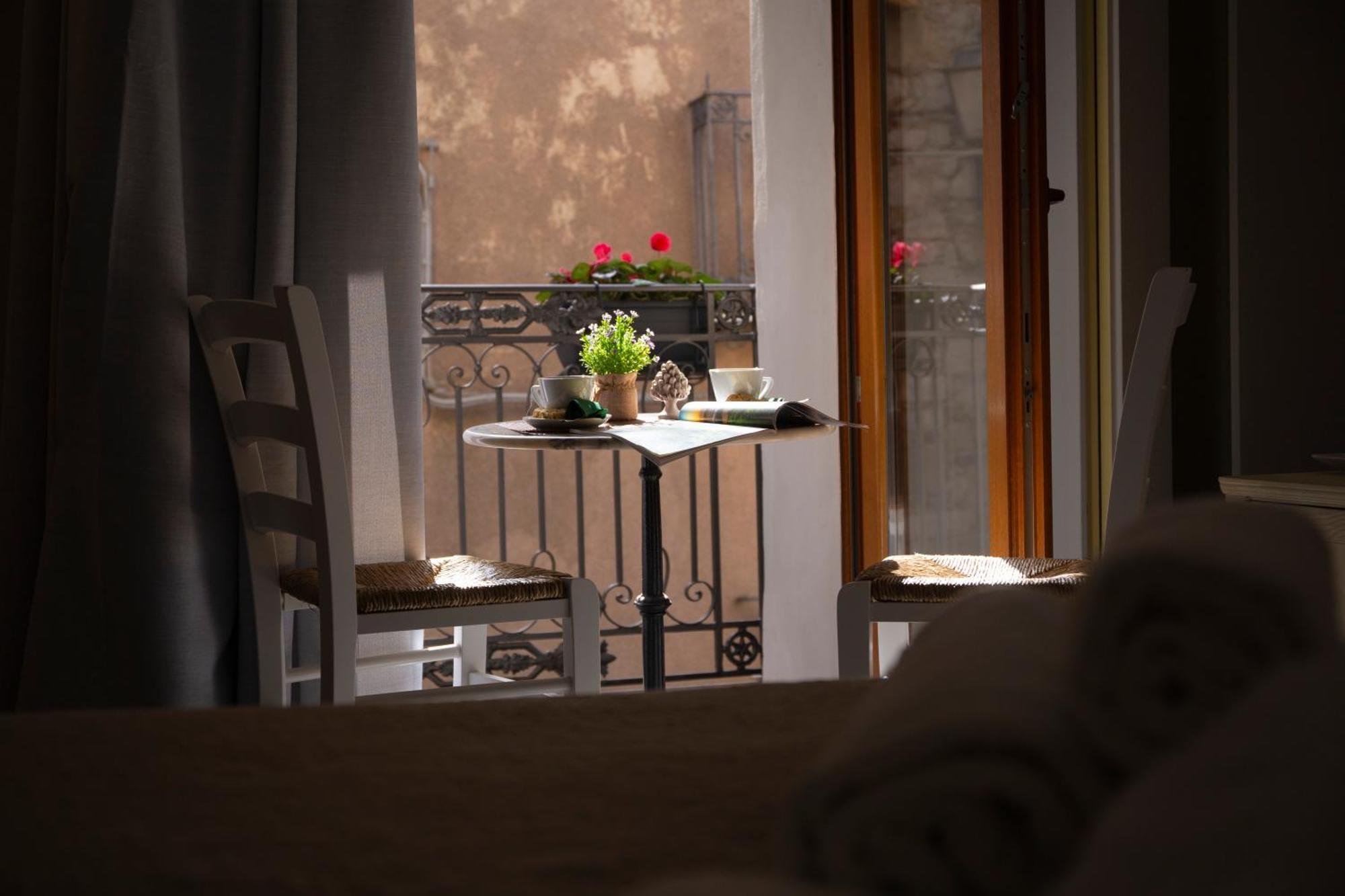 Porta Soprana Luxury Guest House & Spa Sclafani Екстериор снимка