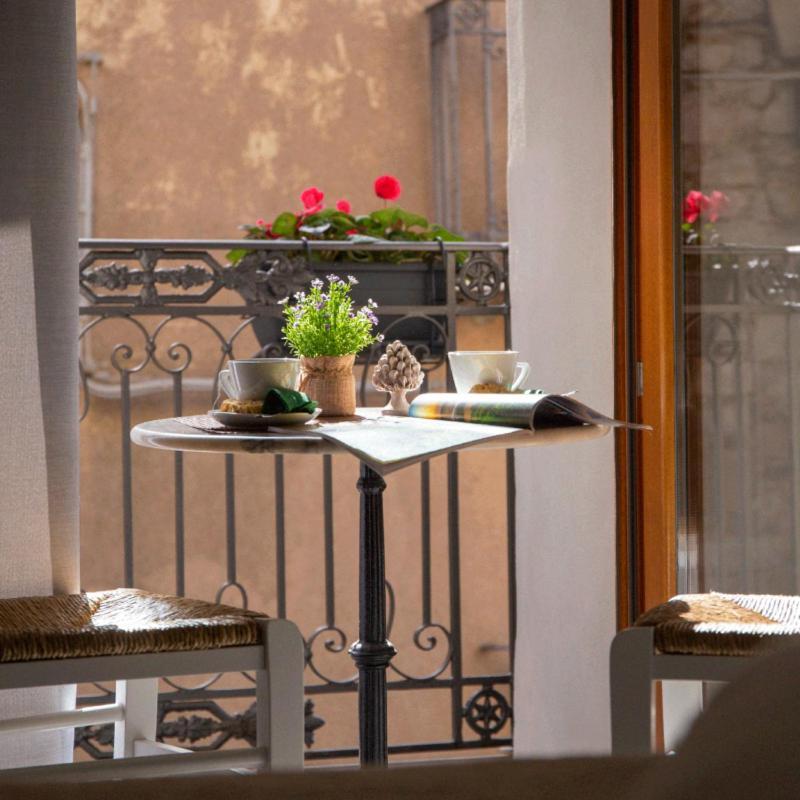 Porta Soprana Luxury Guest House & Spa Sclafani Екстериор снимка